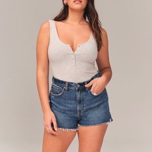 Abercrombie Curve Love High Rise Mom Short